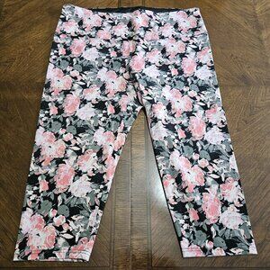 Intro. Capri Legging